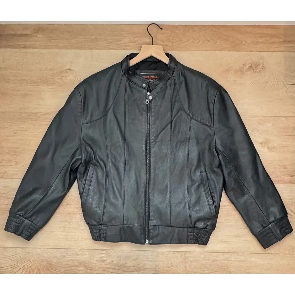Vintage Men's Leather Black Leather Bomber Jacket Size Small